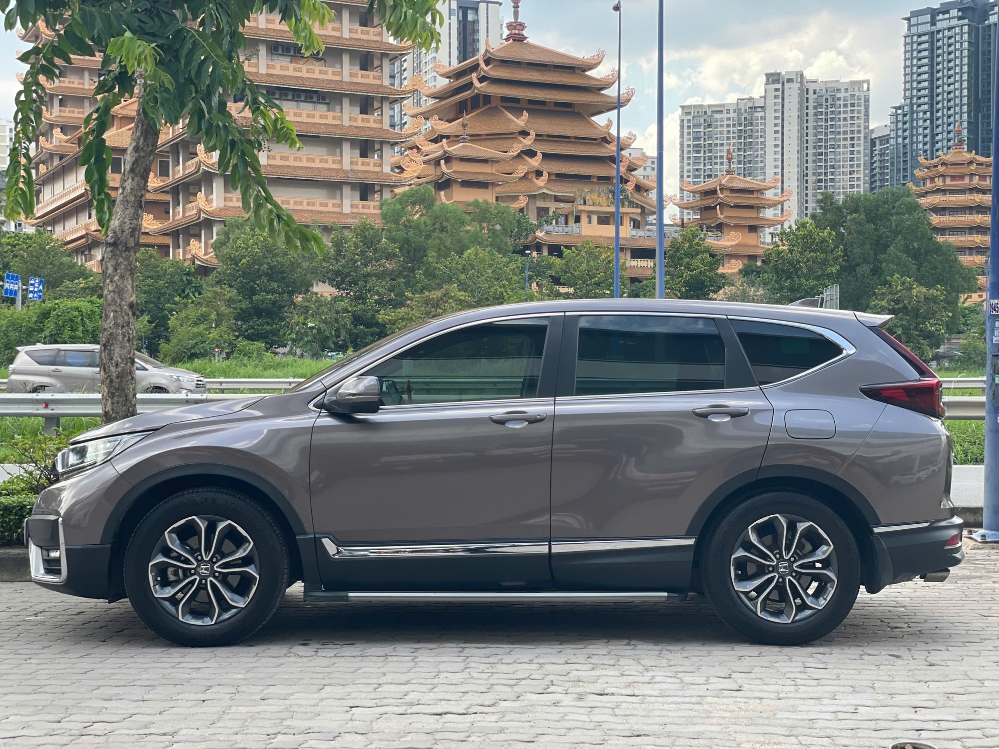 ĐÃ BÁN - HONDA CRV L 2020 - Màu Titan - Odo 68.900km